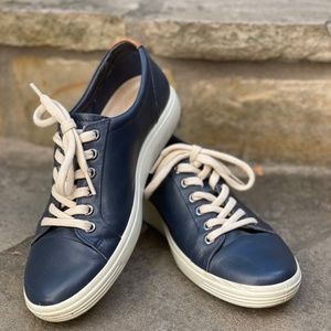 Ecco sneakers size 8.5 dark blue leather